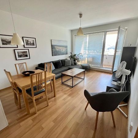 Bl City View Apartment, 24Hr Self Check-In, Free Private Parking, Panoramic View From Balcony, 5-Minute Walk To City Centre Банска бистрица Екстериор снимка