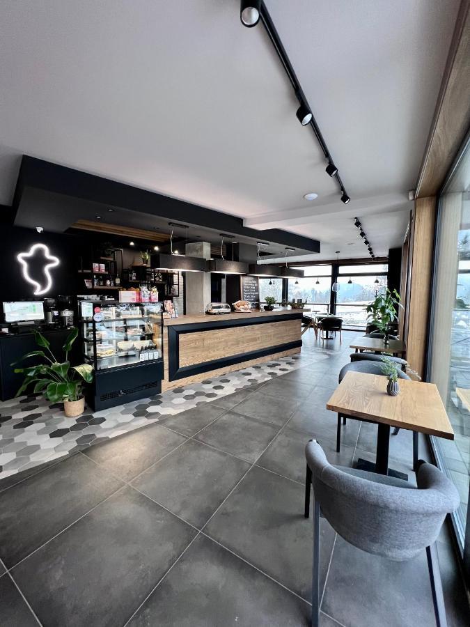 Bl City View Apartment, 24Hr Self Check-In, Free Private Parking, Panoramic View From Balcony, 5-Minute Walk To City Centre Банска бистрица Екстериор снимка